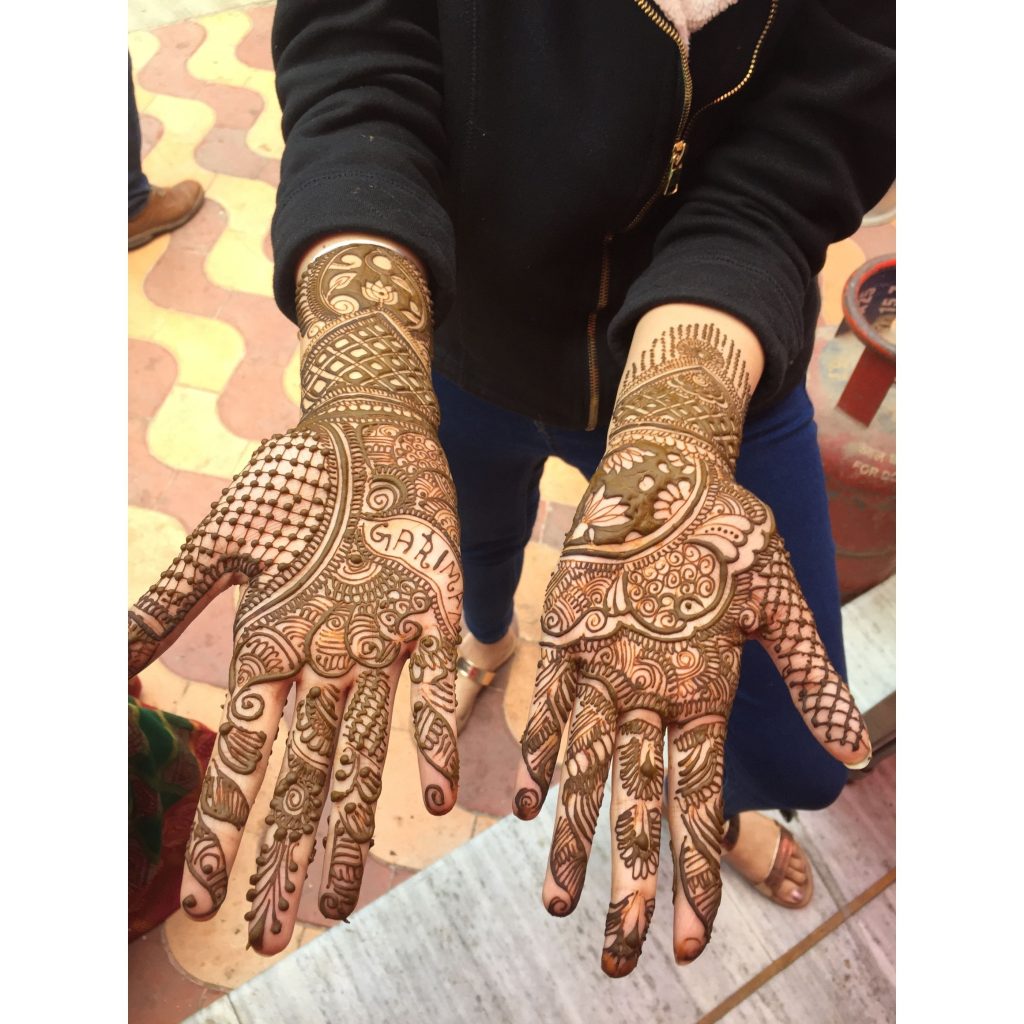 Front Hand Simple Mehndi Design