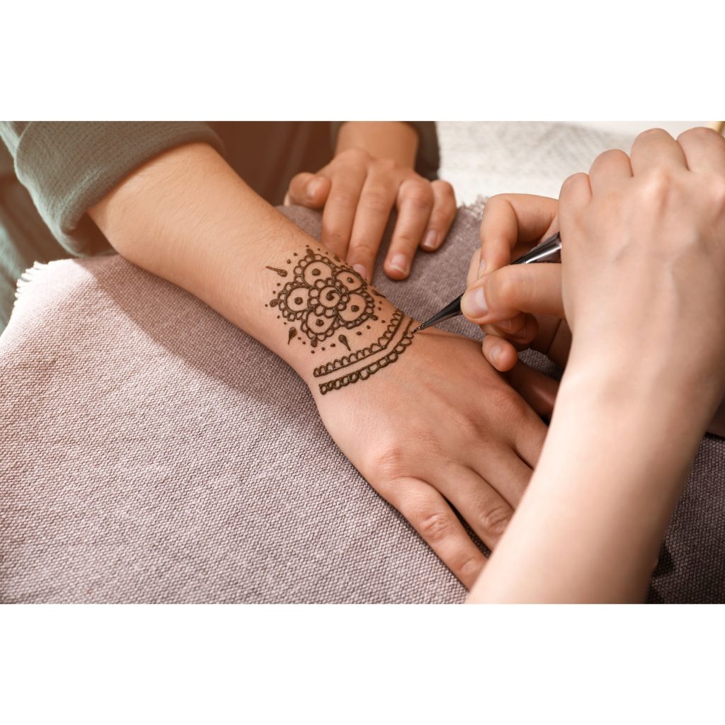 Front Hand Simple Mehndi Design