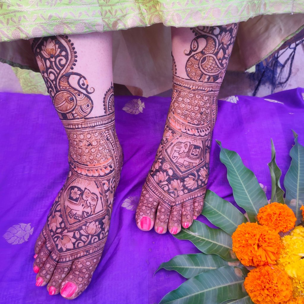 Simple Arabic Mehndi Design