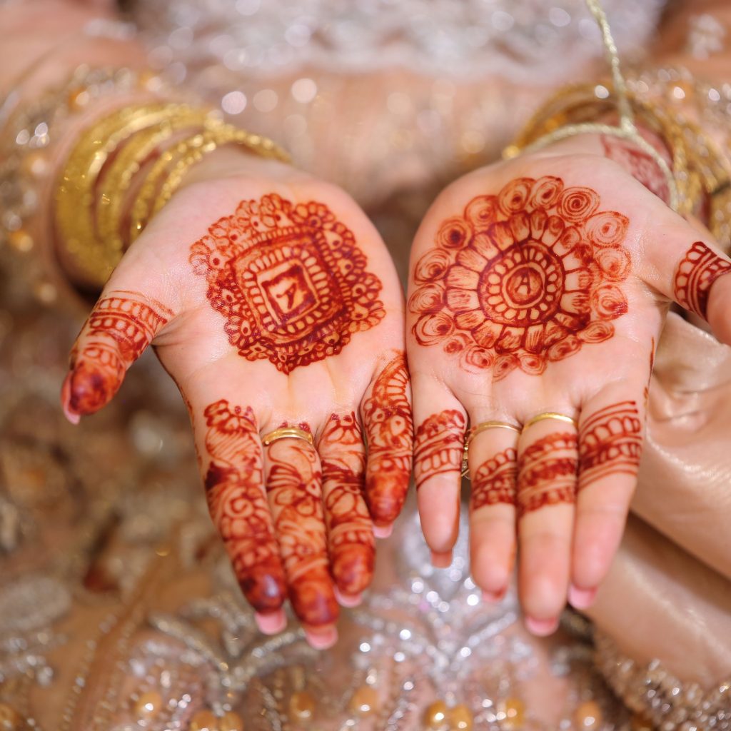 Simple Arabic Mehndi Design