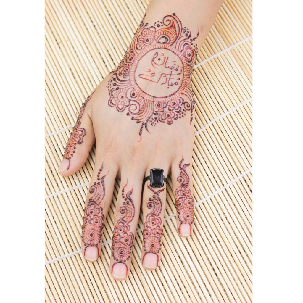 Simple Arabic Mehndi Design