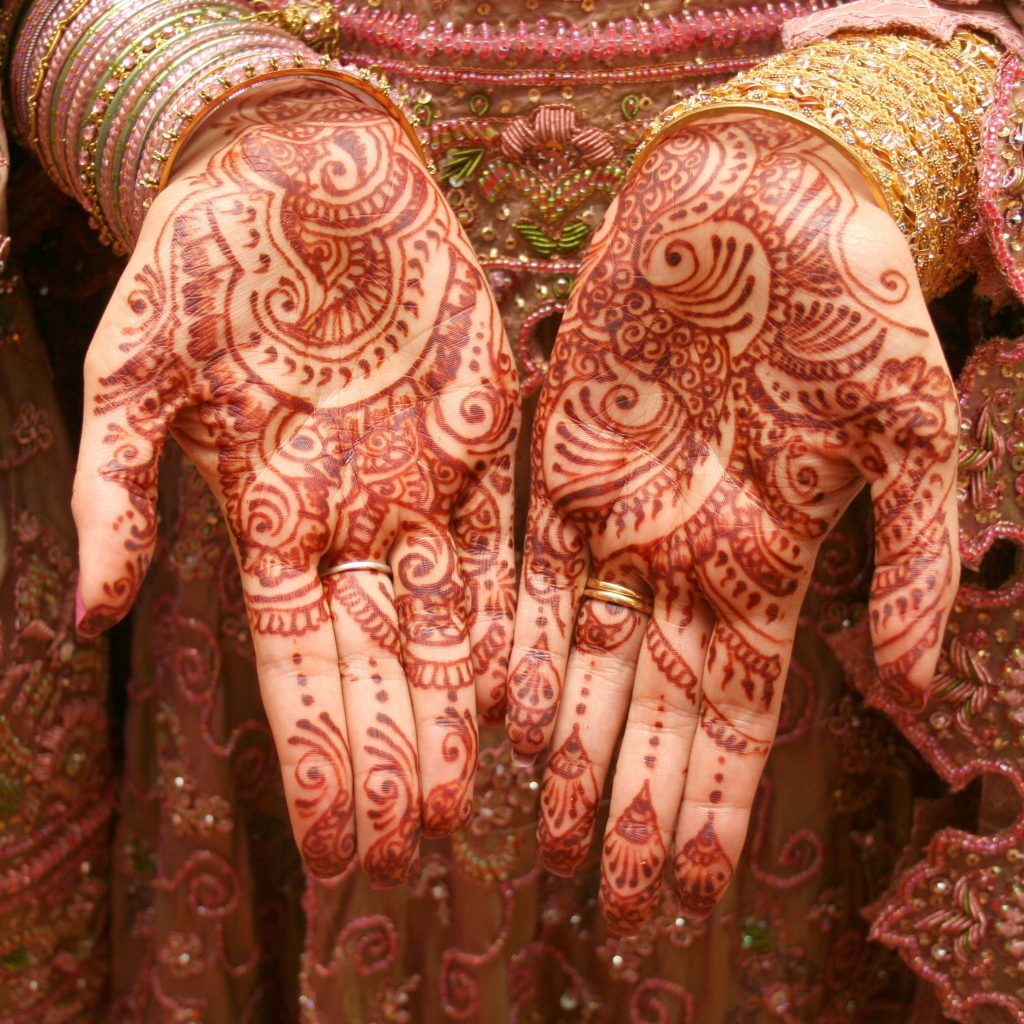 Simple Mehndi Design on Both Hands Palm