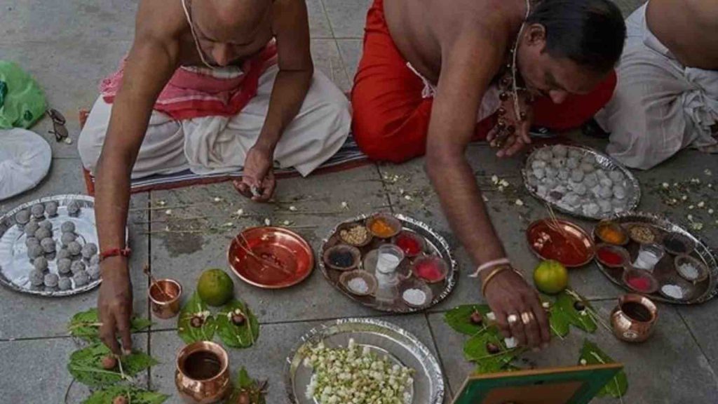 Vedic funeral rituals’ last rites